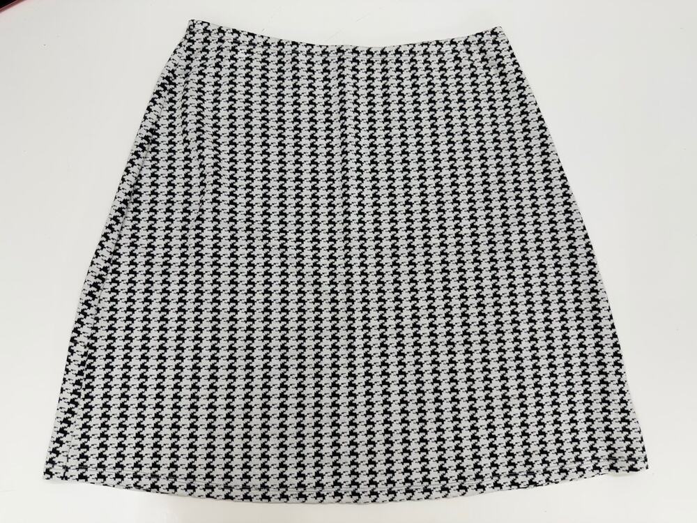 41 Hawthorn Womens Skirt Size Medium White Black Houndstooth
